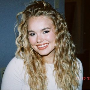 Meet your Posher, Cara